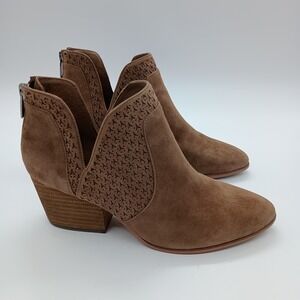 Vince Camuto Norva Brown Suede Laser Cut Perforated Ankle Booties Heel 7.5M